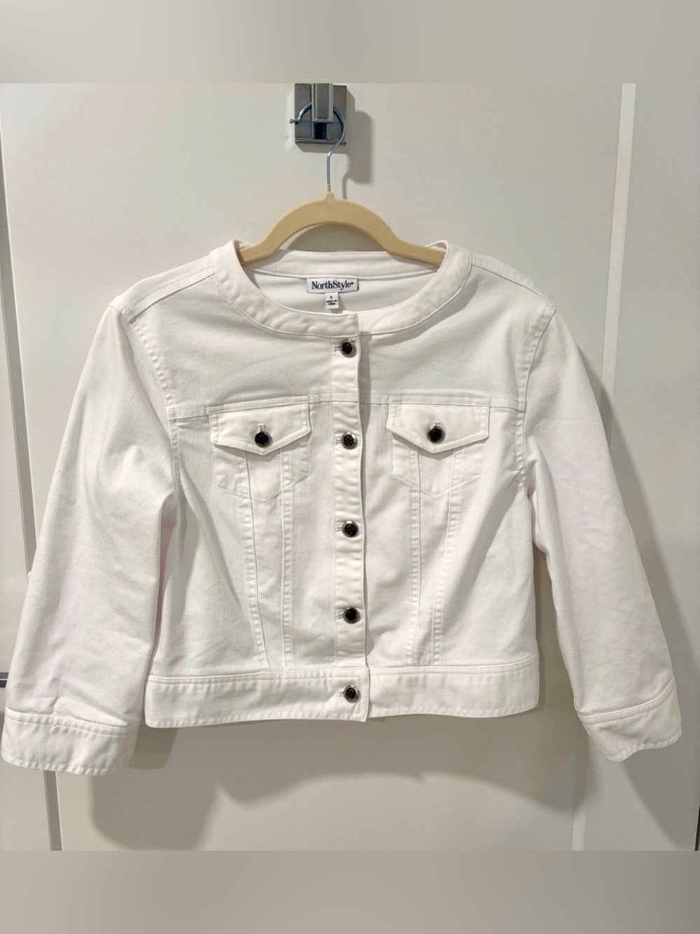 Like New! NorthStyle White Jean Jacket